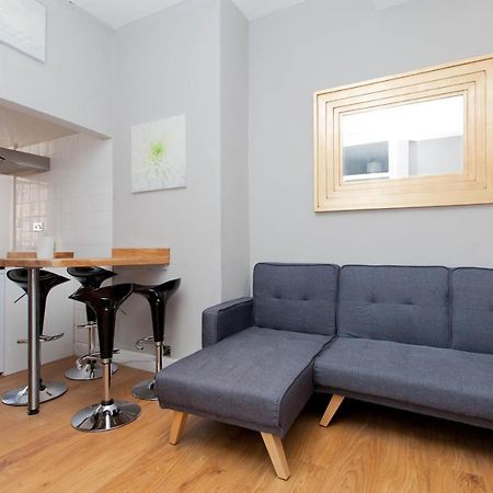 Bright & Homely City Centre Apartment Near Holyrood Эдинбург Экстерьер фото